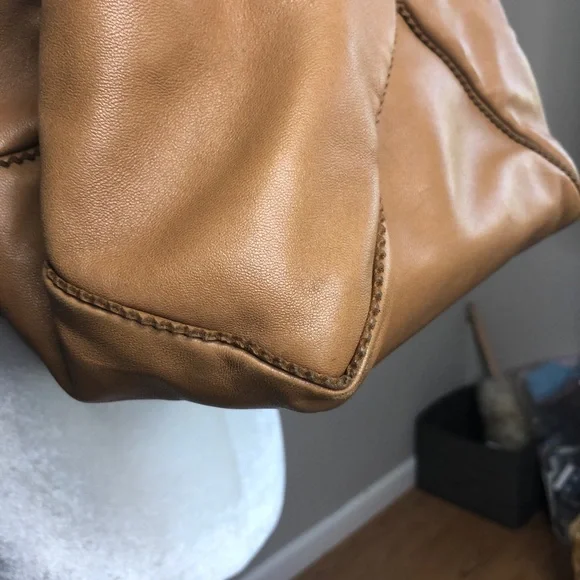 Bottega Veneta vintage authentic leather bag - Picture 15 of 16